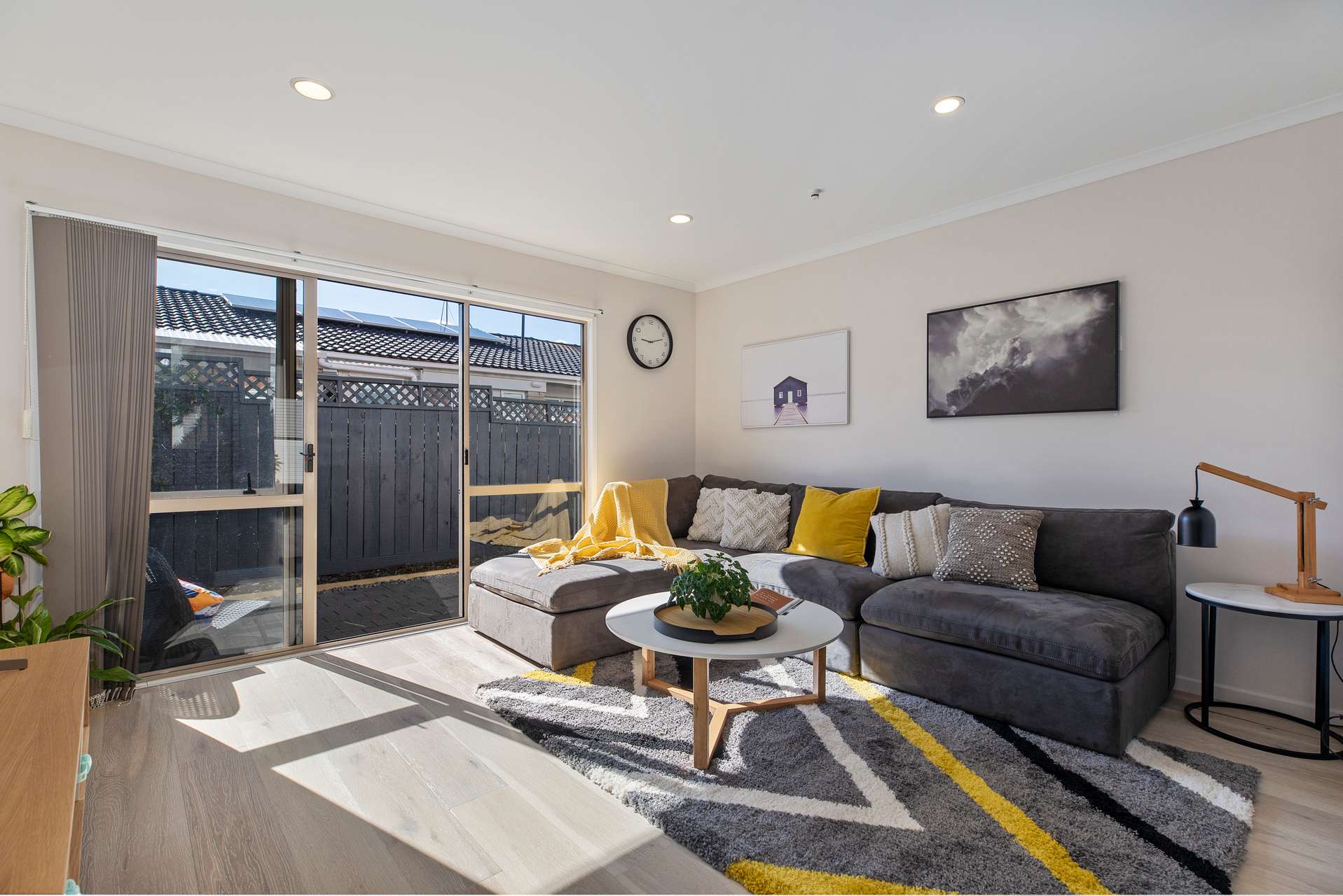 Stylish Living Near One Tree Hill Arizto