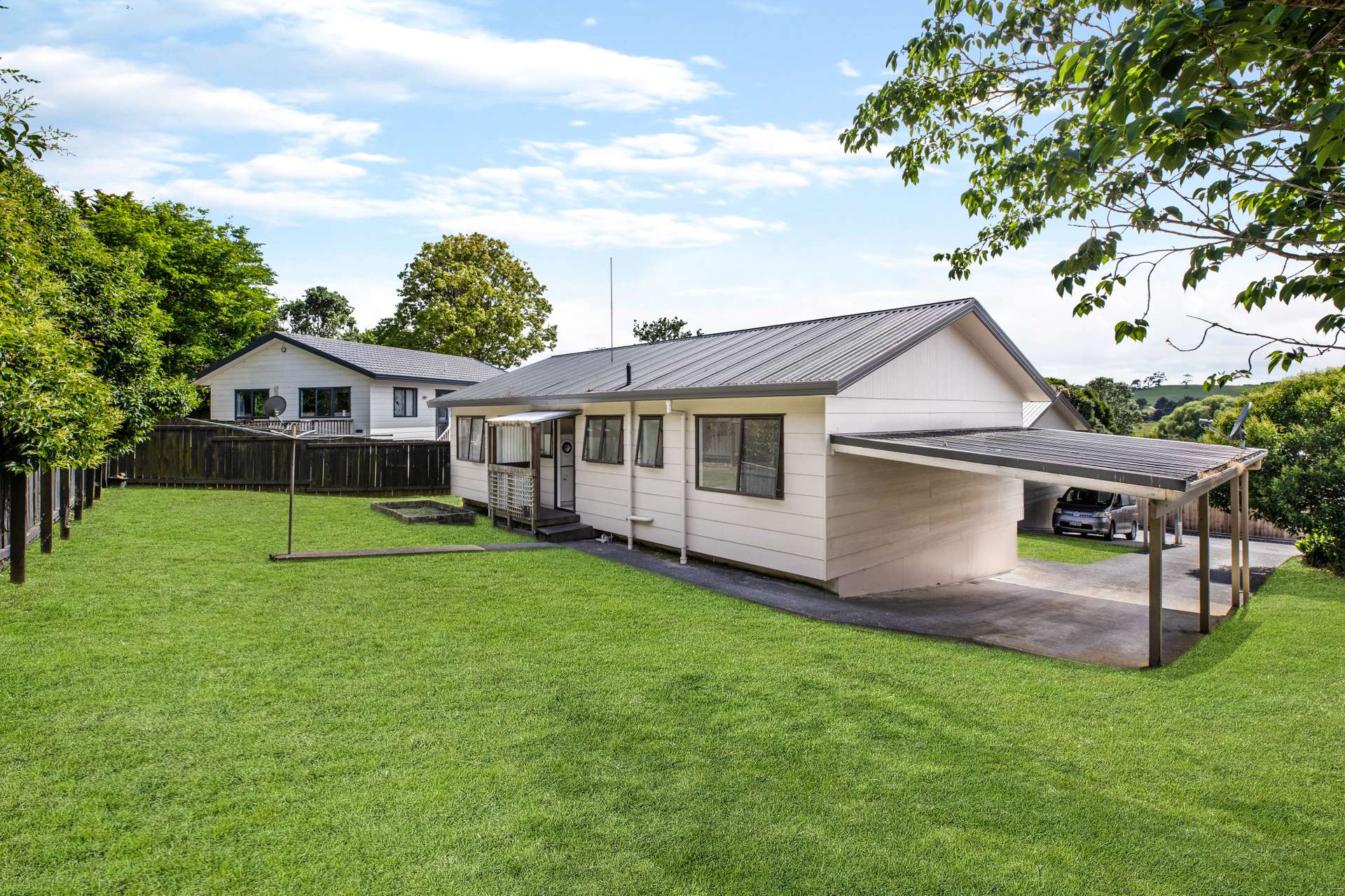 Two Houses on One Title ! Arizto