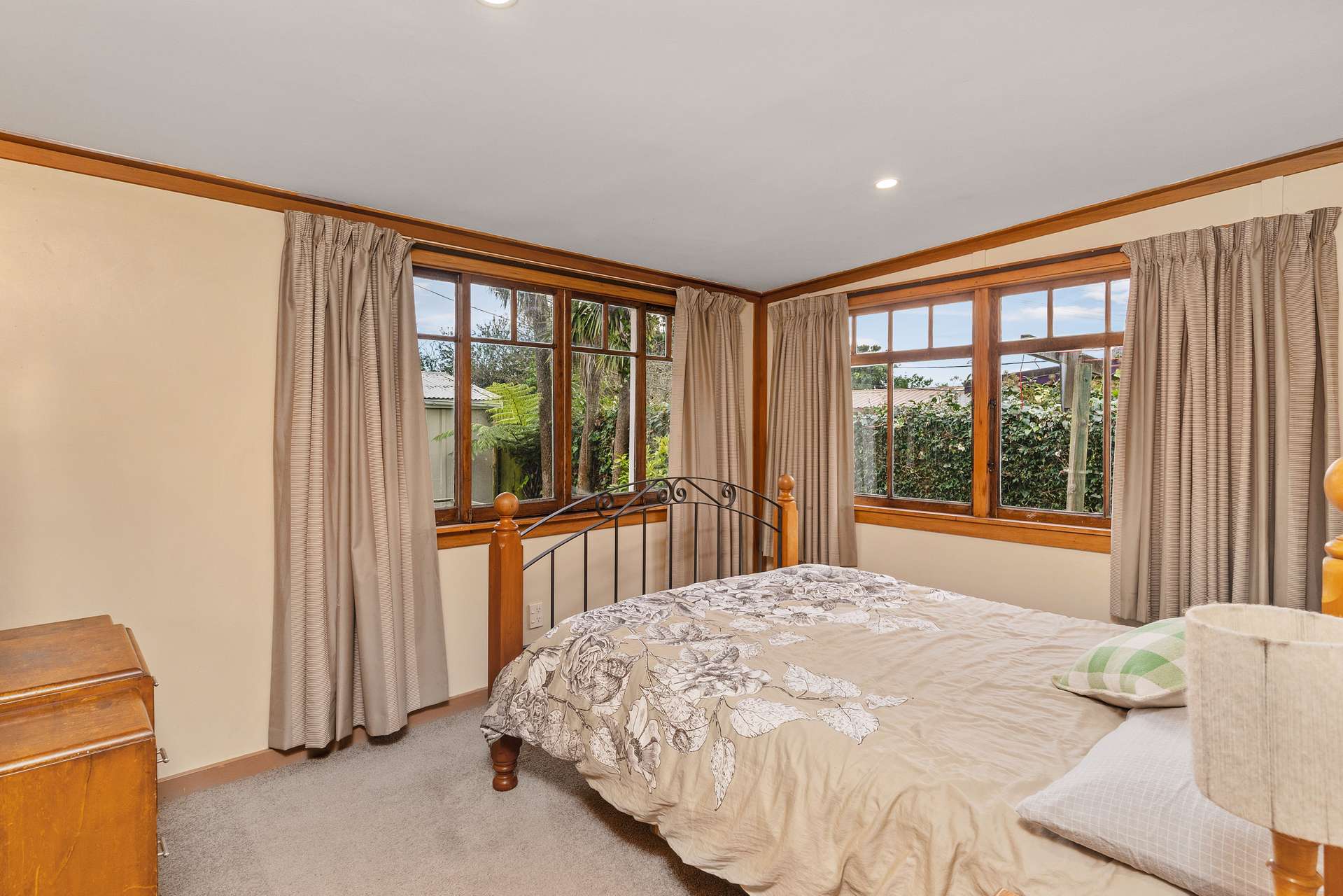 Great Location at Leithfield Beach! Arizto