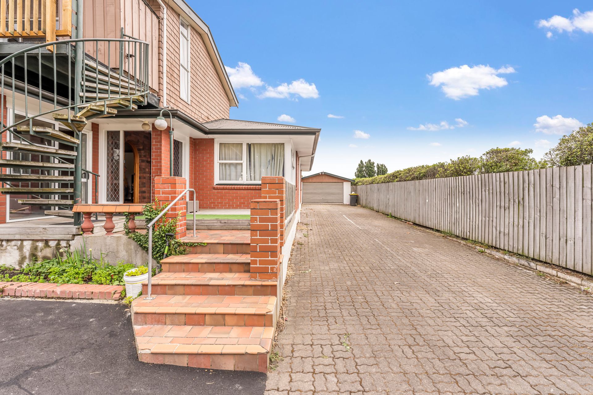 58 Kearneys Road, Linwood - Living Space