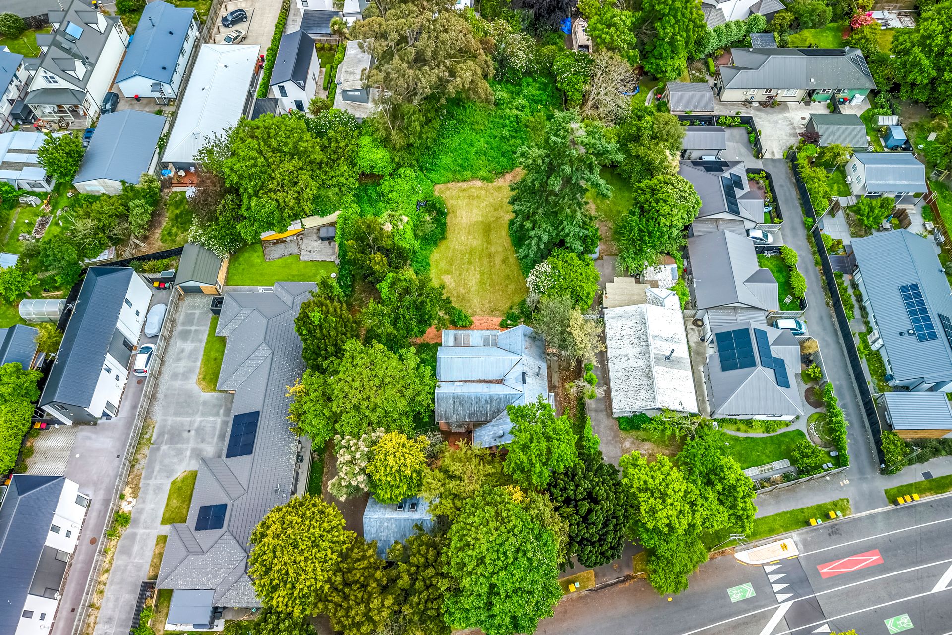 35 Swanns Road, Richmond - Living Space