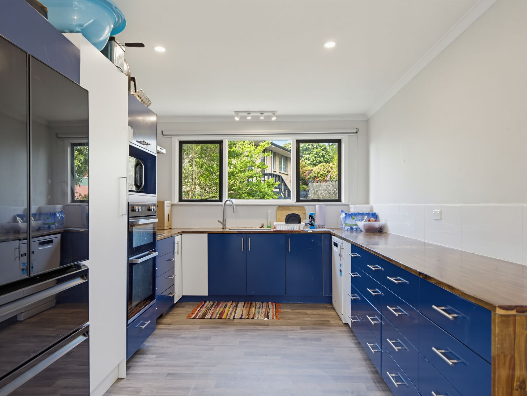 Light Filled Living On Upper Ure Street 4