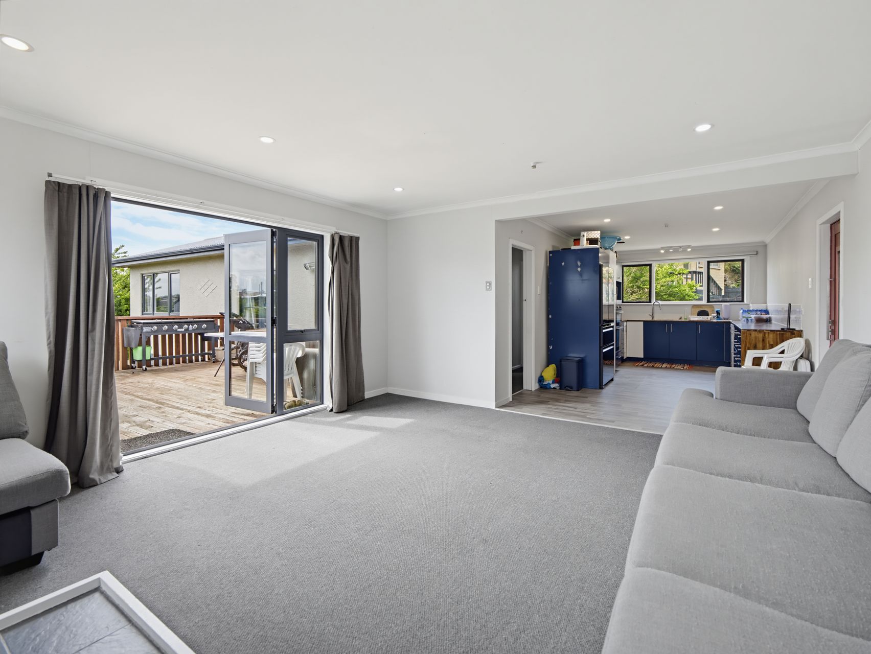 Light Filled Living On Upper Ure Street 3